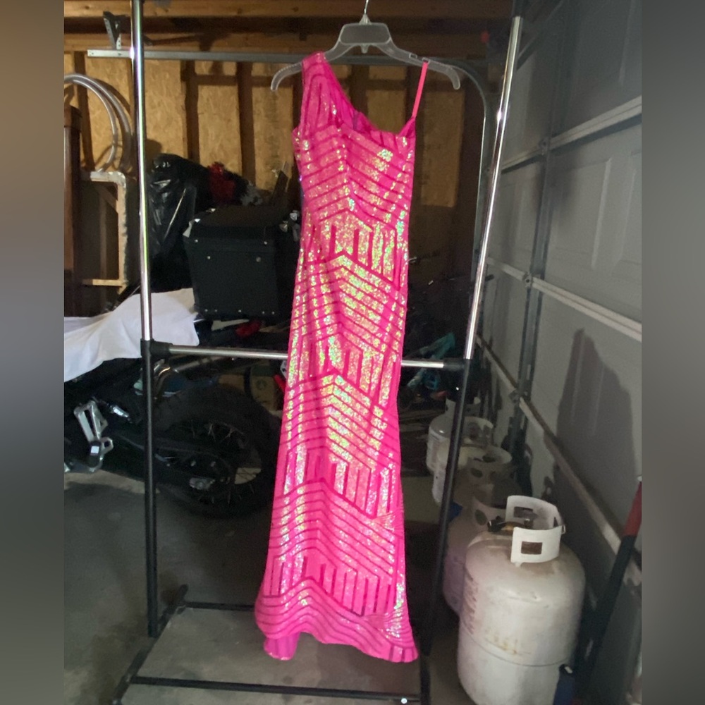 One shoulder pink mermaid dress
